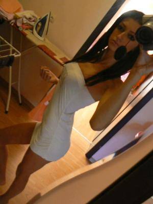 Lisa, 21 from New York | Older Men and Younger Women Dating