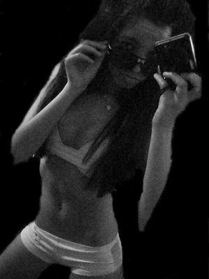 Carolina (26) | California No-Strings Dating and Messaging