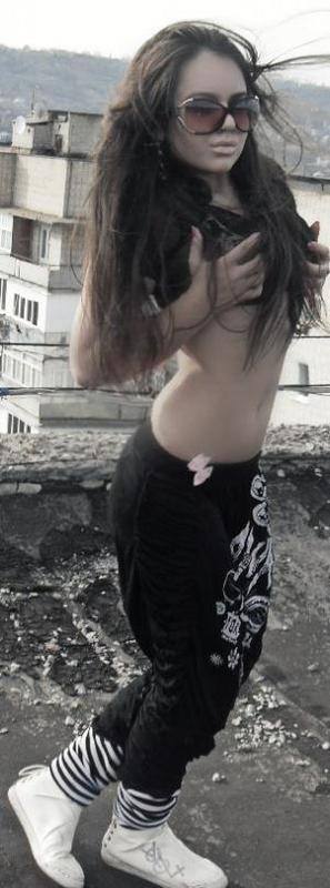 Carlie (29) in Ontario | Hookup Tonight