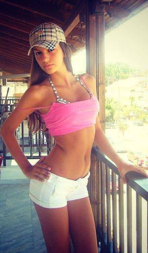 Meet Gabriela (18) from Texas | Same-Night Dating