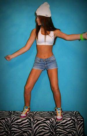 Dina (21), local adult profile photo in Oregon