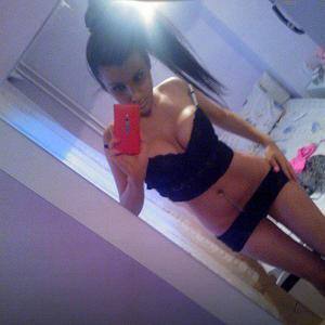 Meet Elyse (18) from Wisconsin | Same-Night Dating