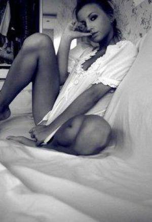 Chat with Erika (22) | Alabama Hookups Available Now