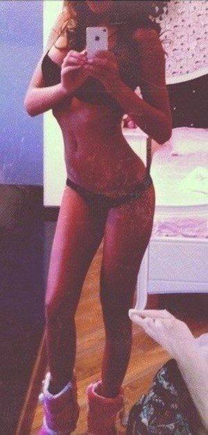 Meet Elissa (29) from Ontario | Same-Night Dating