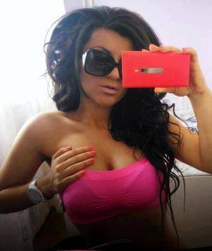 Chat with Sherri (28) | California Hookups Available Now