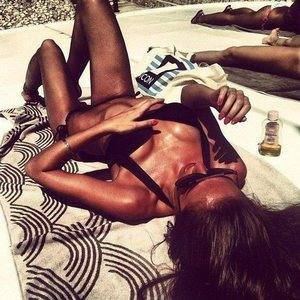 Chat with Shelley (18) | Missouri Hookups Available Now