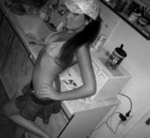 Meet Kaylee (23) from New York | Same-Night Dating