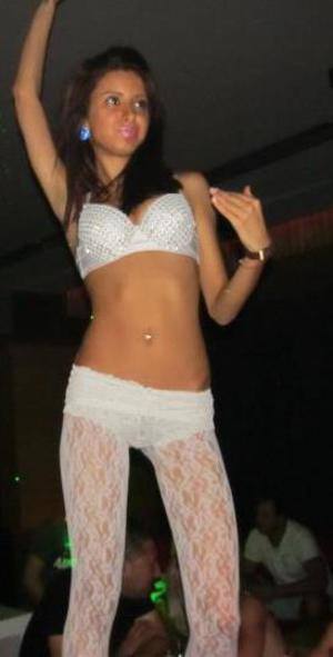 Chat with Melanie (21) | California Hookups Available Now