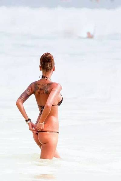 Chat with Meredith (24) | South Carolina Hookups Available Now