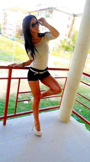 Meet Simone (19) from Colorado | Same-Night Dating