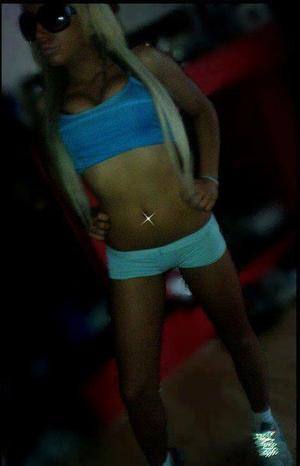 Meet Perla (29) from New Jersey | Same-Night Dating