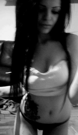 Chat with Mariam (26) | Oregon Hookups Available Now