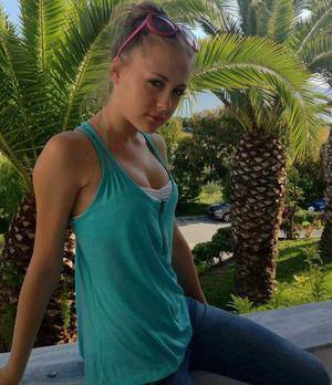 Chat with Brandi (23) | Quebec Hookups Available Now