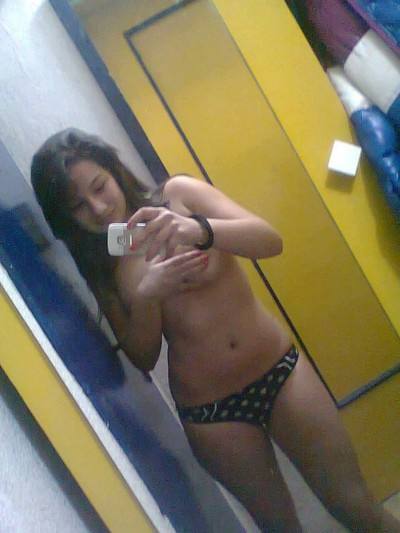 Chat with Felicia (20) | Georgia Hookups Available Now