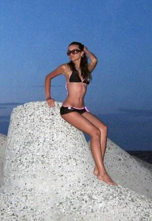 Local profile photo of Alejandra, 18, in Ontario