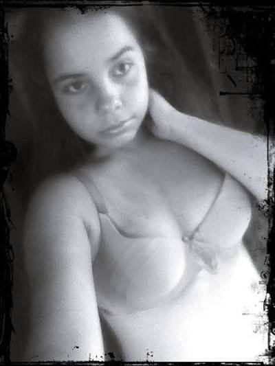 Chat with Lena (28) | Pennsylvania Hookups Available Now