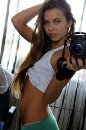 Meet Anya (21) from Tennessee | Same-Night Dating
