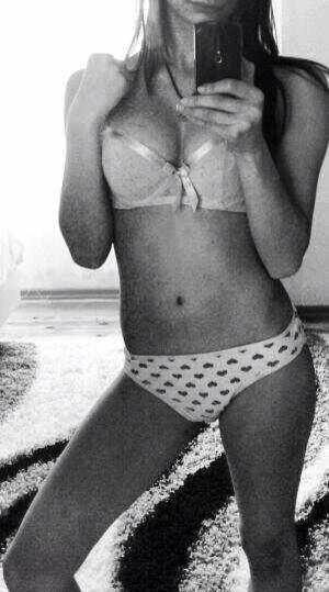 Profile image of Bonnie, 28, from Dover, NH