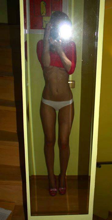 Kelli is a cheater looking for a guy like you!