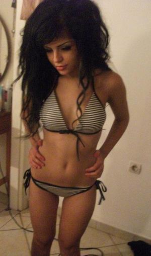 Voncile from Henrietta, New York is interested in nsa sex with a nice, young man