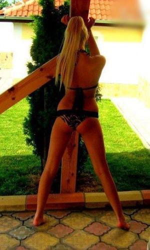 Looking for girls down to fuck? Regina from Indiana is your girl