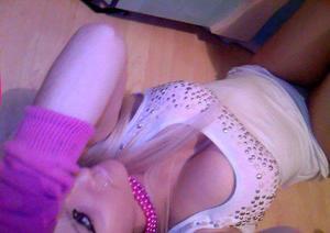 Escorts like Arielle are down to fuck you now!