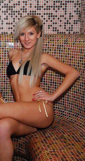 Looking for girls down to fuck? Vivian from California is your girl