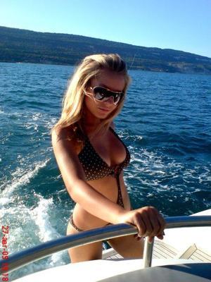 Lanette from Poquoson, Virginia is looking for adult webcam chat