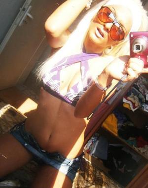 Meet local singles like Iliana from South Dakota who want to fuck tonight
