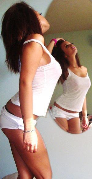 Escorts like Gina are down to fuck you now!