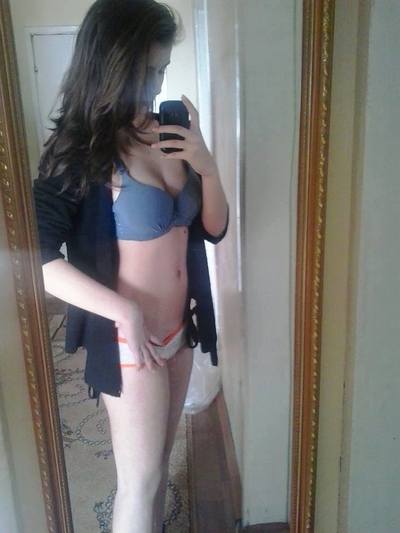 Theresia from Oklahoma is looking for adult webcam chat