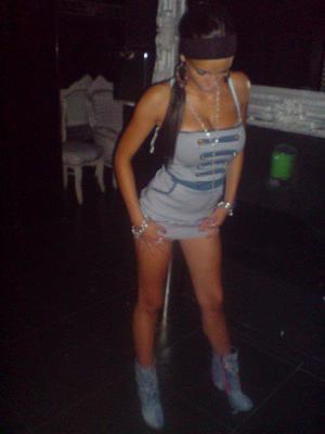 Meet local singles like Hilary from California who want to fuck tonight