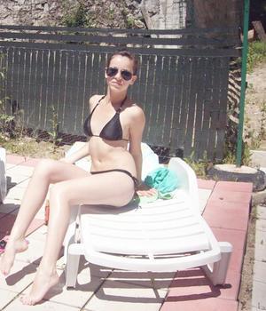 Meet local singles like Hannah from California who want to fuck tonight