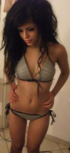 Yolando from  is looking for adult webcam chat