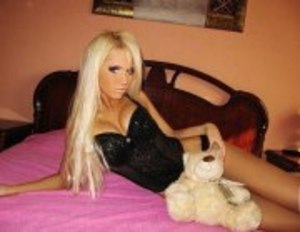 Liane from Glenview, Kentucky is looking for adult webcam chat