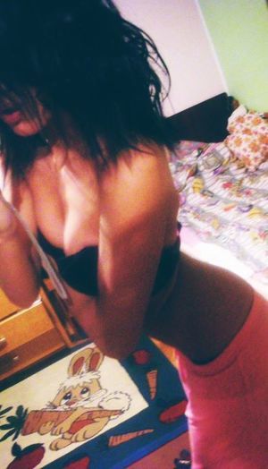 Jacklyn from Gem, Kansas is looking for adult webcam chat