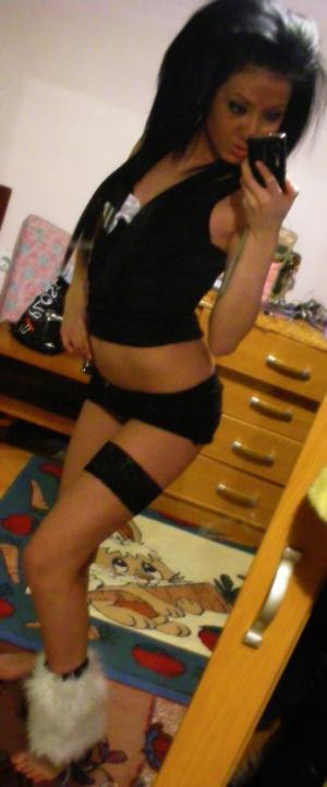 Aiyana is a cheater looking for a guy like you!