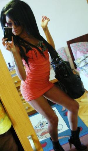 Looking for girls down to fuck? Raven from Minnesota is your girl