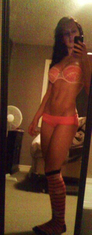 Lita from King Arthur Park, Montana is looking for adult webcam chat