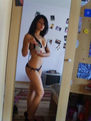 Kylee from  is looking for adult webcam chat