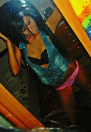 Looking for girls down to fuck? Melanie from Illinois is your girl