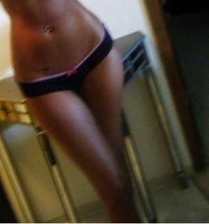 Looking for local cheaters? Take Kristin from Ontario home with you