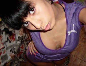 Swipe Right on Aliza (21), North Carolina Cutie Online Now